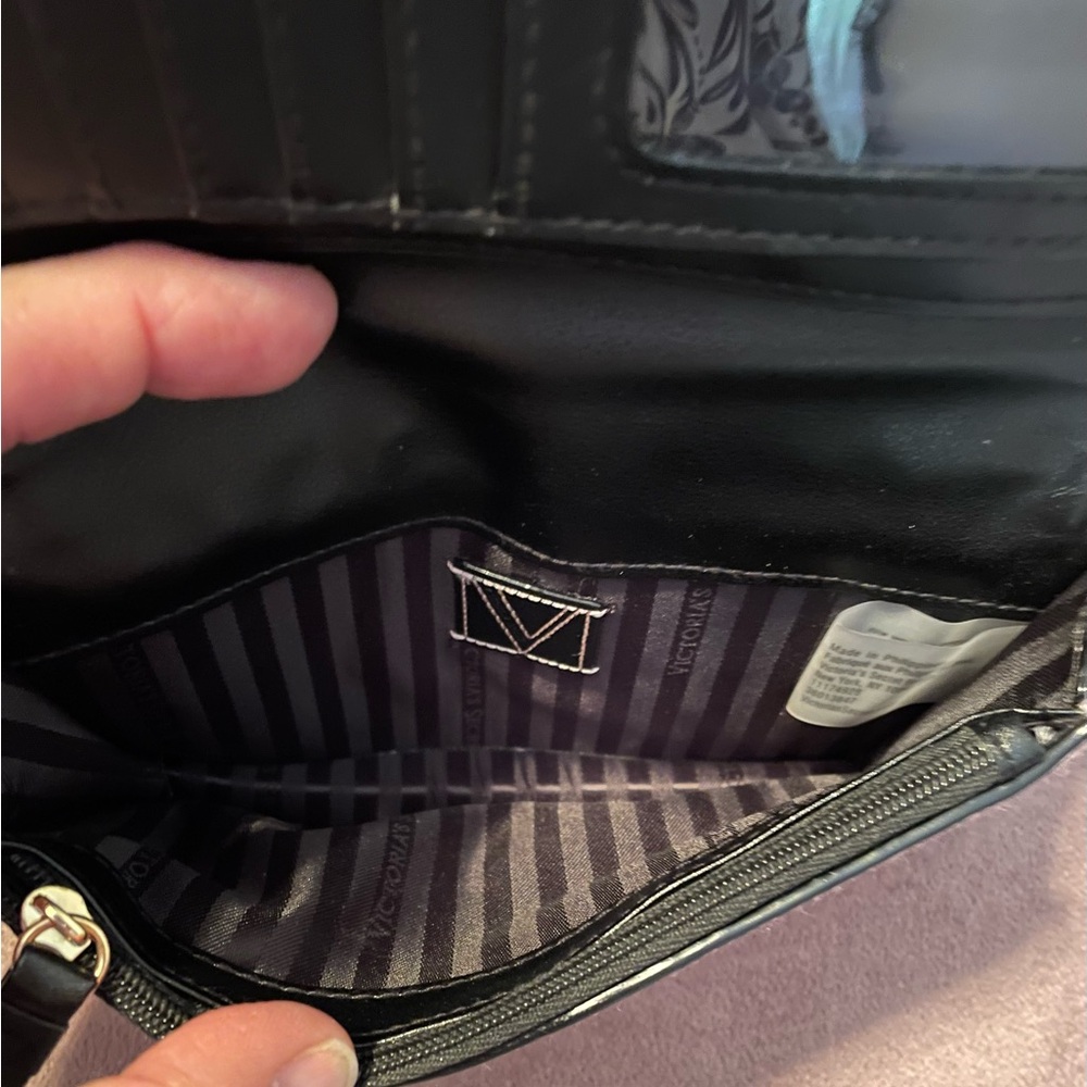 Victoria Secret Pink Chevron Quilted Wristlet Clutch - Picture 7 of 12